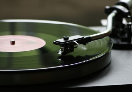 turntable-vinyl-sound-1328823