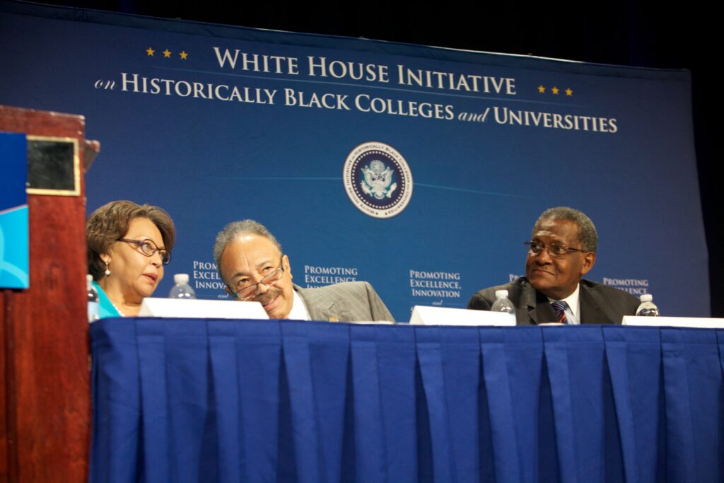 Three panelists and HBCU university presidents support HBCUs at 2014 HBCU Conference.