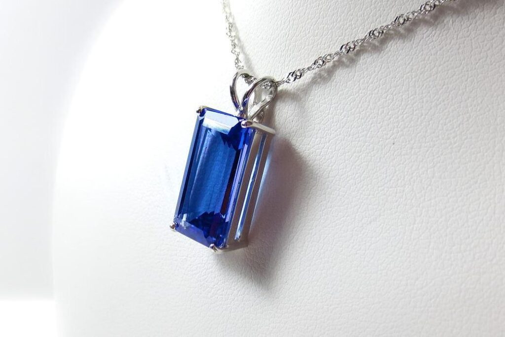 December birthstone Tanzanite