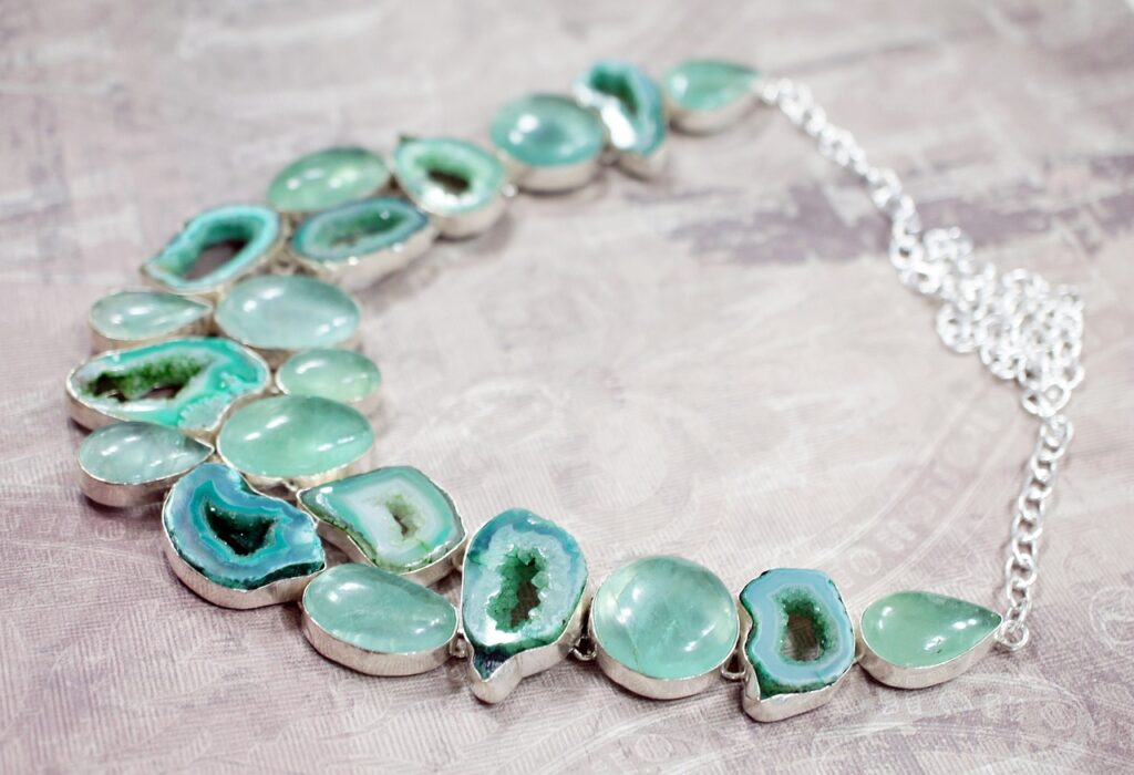 March birthstones Aquamarine