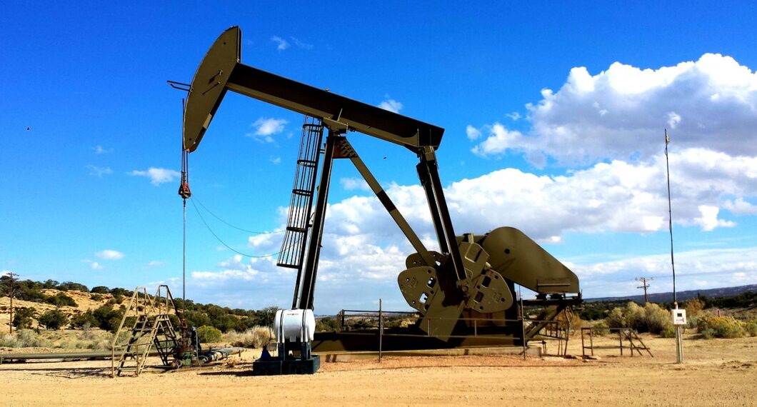 refinery-pump-oil-pump-514010