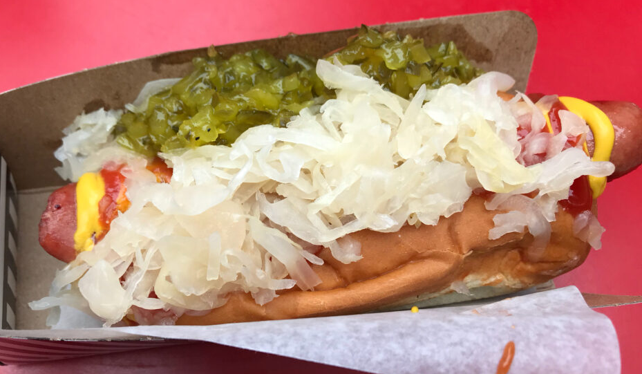 things-to-do-with-mom-in-nyc-hot-dog-new-york-style