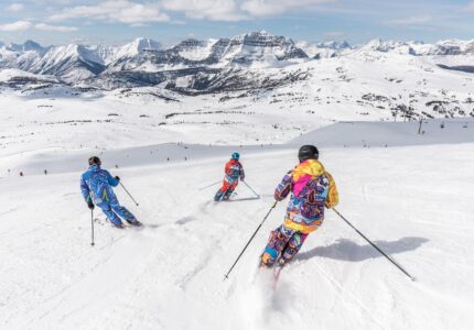 Photo by <a href="https://unsplash.com/@sunshinevillage?utm_source=unsplash&utm_medium=referral&utm_content=creditCopyText">Banff Sunshine Village</a> on <a href="https://unsplash.com/s/photos/skiing?utm_source=unsplash&utm_medium=referral&utm_content=creditCopyText">Unsplash</a>