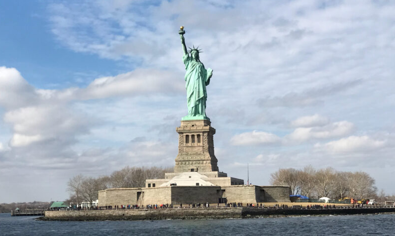 things-to-do-with mom-in-nyc-statue-of-liberty