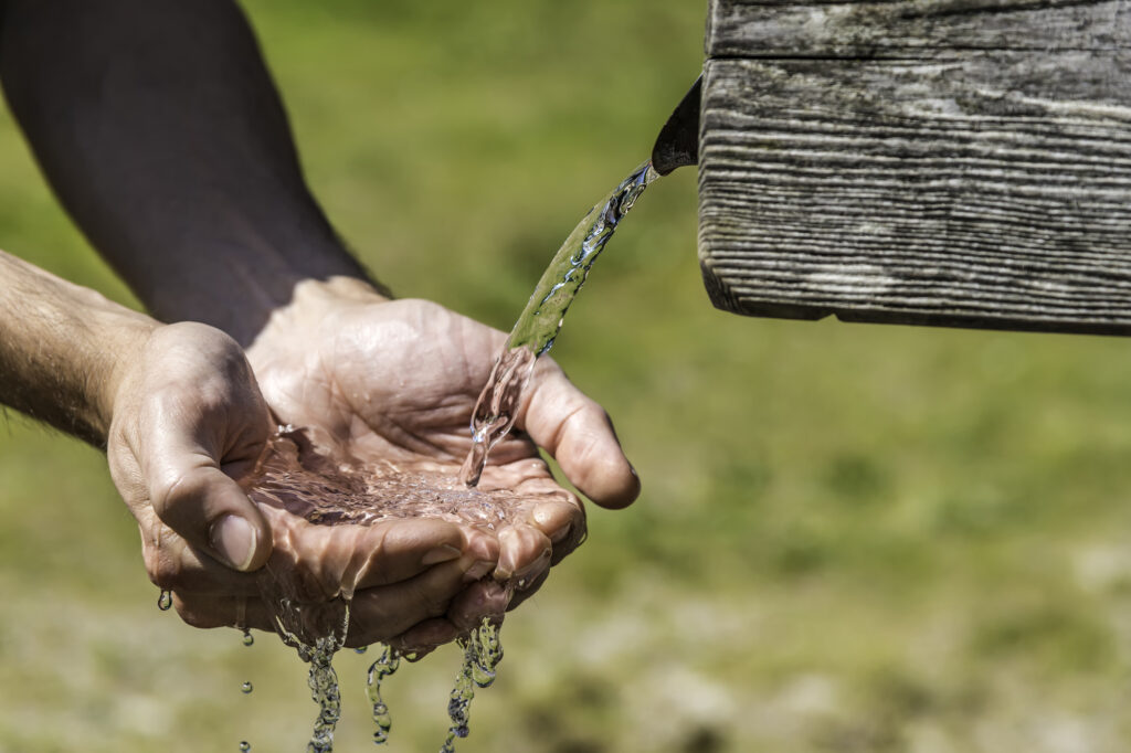 Clean water for washig hands
